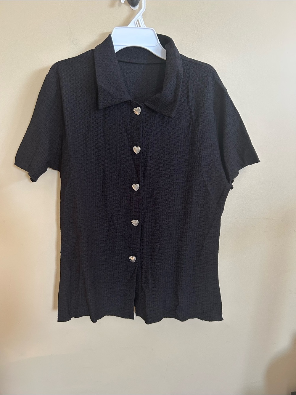 Black Stretch textured Short-Sleeve Button-Up Shirt with Silver Heart Buttons